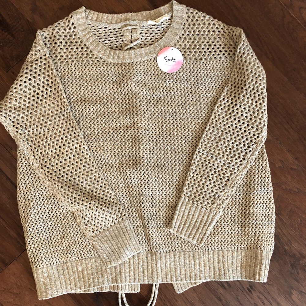Tie back sweater size medium